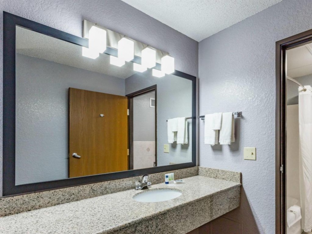 AmericInn by Wyndham Ankeny/Des Moines Image 22